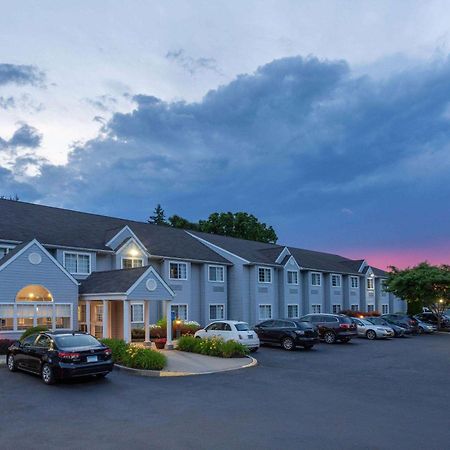 Microtel Inn & Suites By Wyndham Bethel/Danbury Zewnętrze zdjęcie