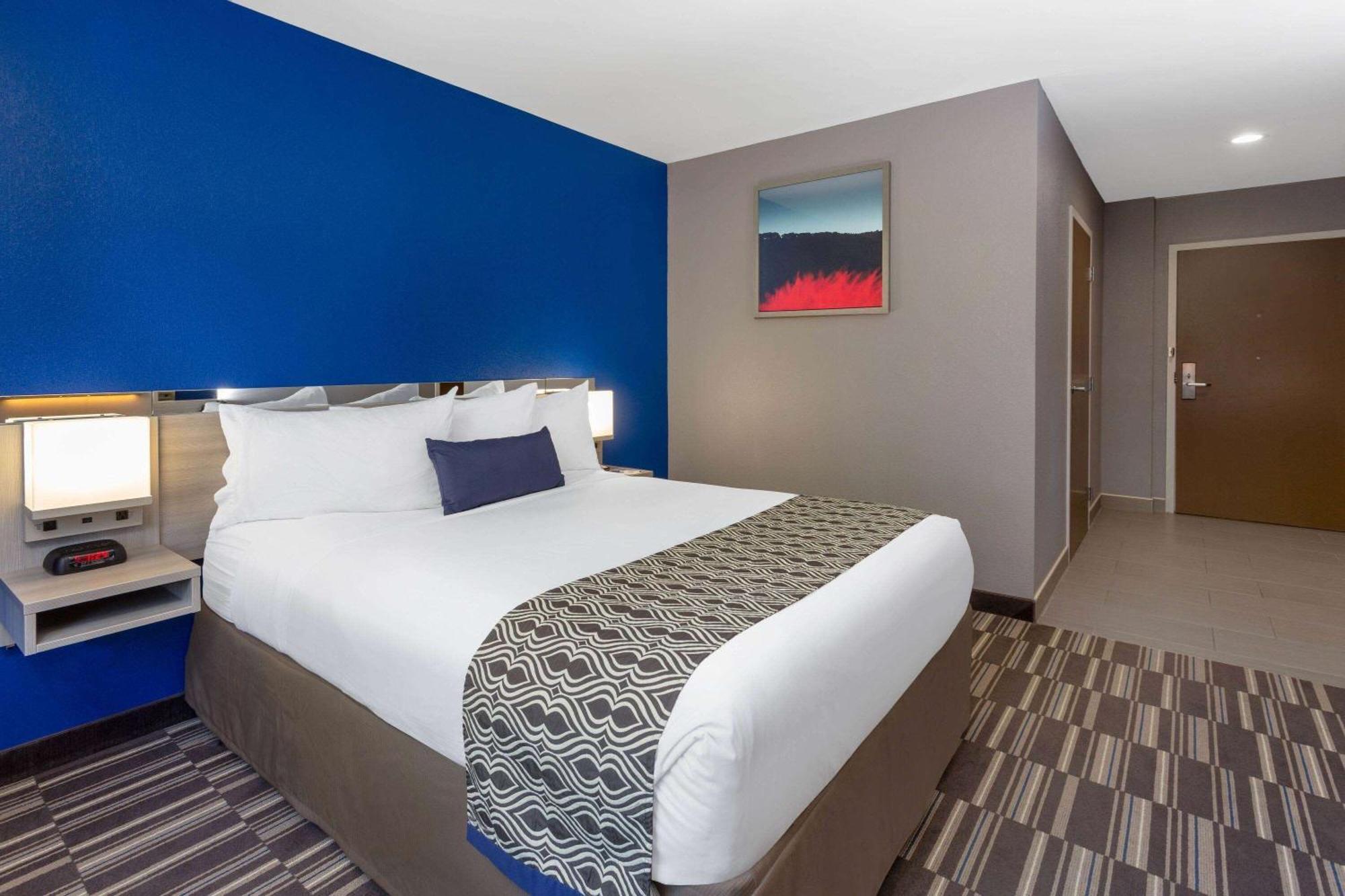 Microtel Inn & Suites By Wyndham Bethel/Danbury Zewnętrze zdjęcie