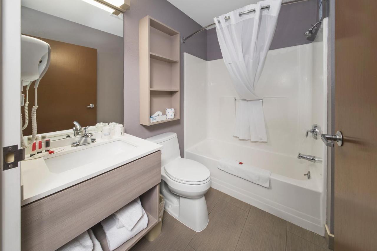 Microtel Inn & Suites By Wyndham Bethel/Danbury Zewnętrze zdjęcie
