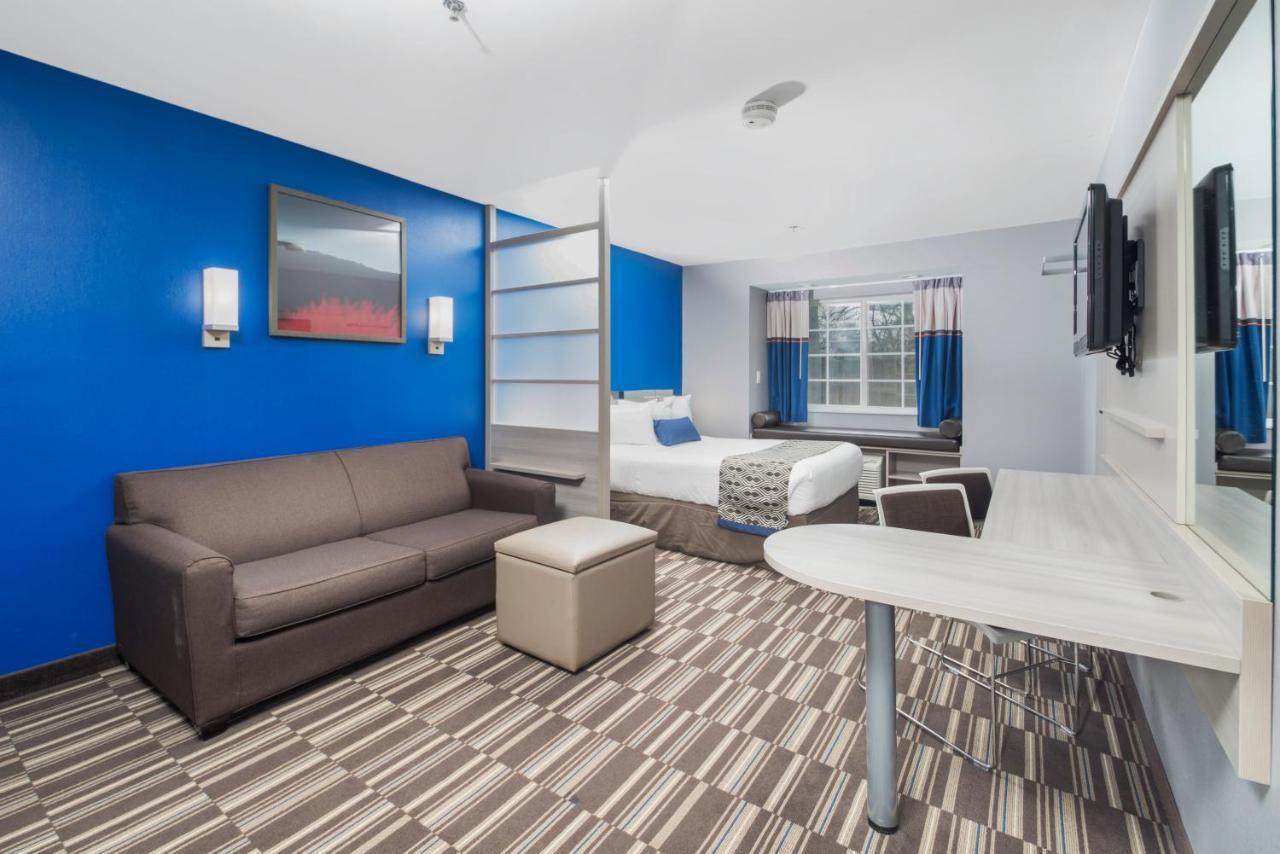 Microtel Inn & Suites By Wyndham Bethel/Danbury Zewnętrze zdjęcie