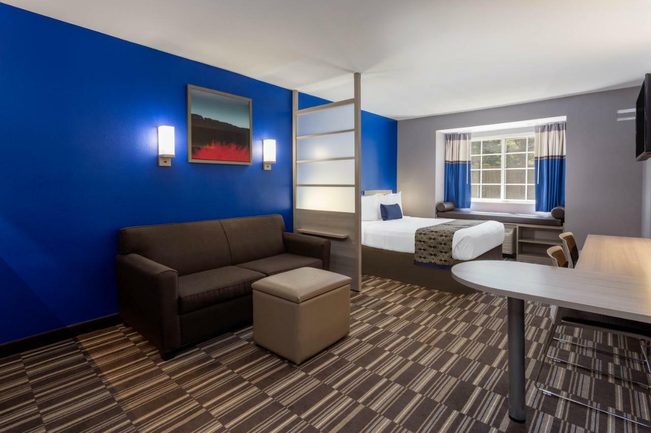 Microtel Inn & Suites By Wyndham Bethel/Danbury Zewnętrze zdjęcie